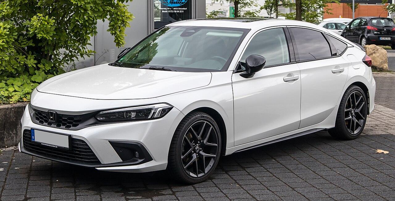 Honda Civic in Bangladesh: A Premium Sedan for Style, Comfort, and Performance